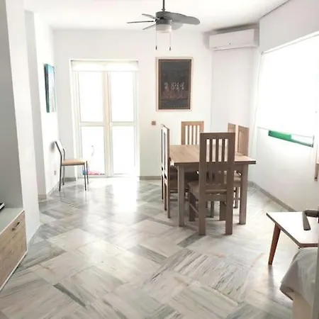 아파트 Amplia Vivienda A 5 Minutos Andando De La Playa