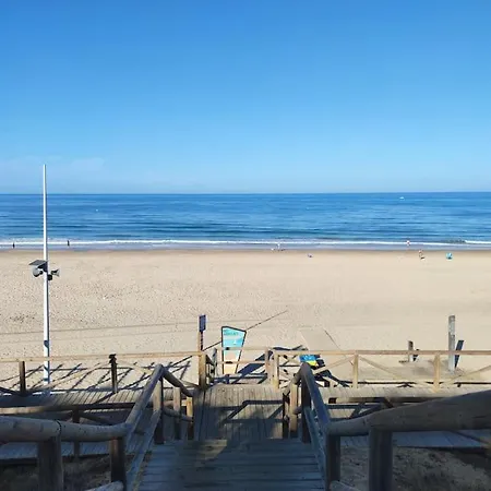 아파트 Amplia Vivienda A 5 Minutos Andando De La Playa