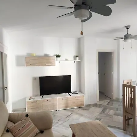 아파트 Amplia Vivienda A 5 Minutos Andando De La Playa *