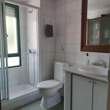 아파트 Amplia Vivienda A 5 Minutos Andando De La Playa