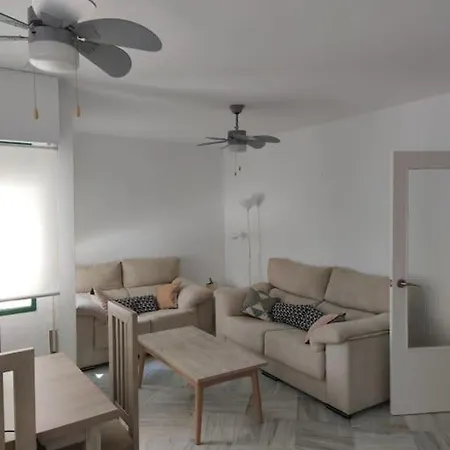 Amplia Vivienda A 5 Minutos Andando De La Playa
